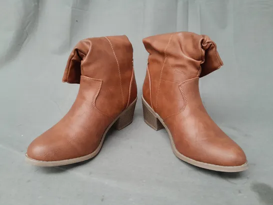 BOXED PAIR OF DESIGNER ANKLE BOOTS IN BROWN EU SIZE 36