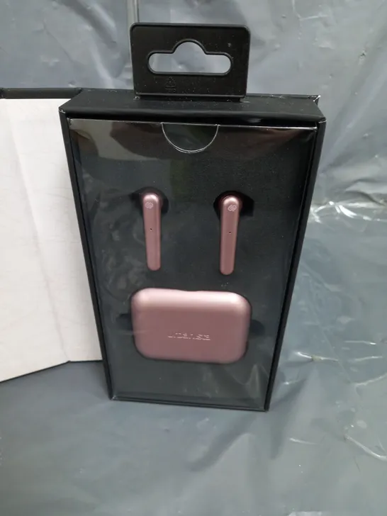 BOXED URBANISTA STOLKHOLM WIRELESS EARBUDS