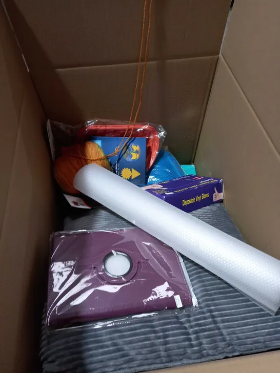 BOX OF APPROXIMATELY 15 ASSORTED ITEMS TO INCLUDE HOT WATER BOTTLE, PILLOW, FAN ETC