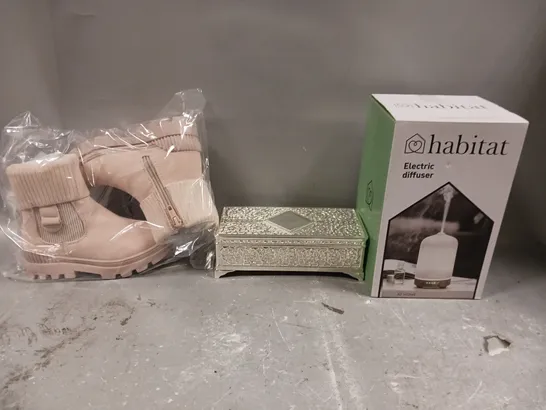 BOX OF APPROXIMATELY 5 ASSORTED ITEMS TO INCLUDE - HABITAT ELECTRIC DIFFUSER , PERSONALISED JEWLERY BOX , KIDS BOOTS ETC