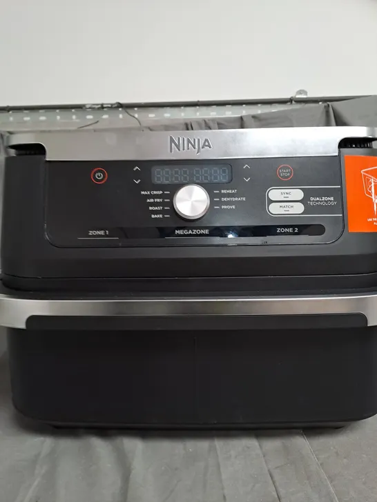 BOXED NINJA 10.4L FOODI FLEXDRAWER DUAL AIR FRYER IN BLACK AF500UK