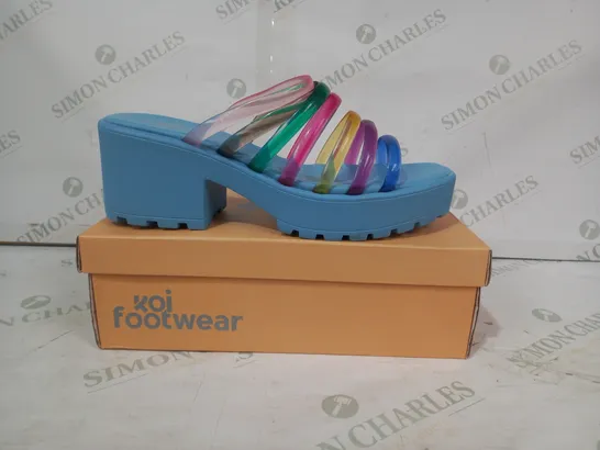 BOXED PAIR OF KOI PLATFORM BLOCK HEEL STRAPPY SLIDERS IN BLUE/MULTICOLOUR SIZE 9