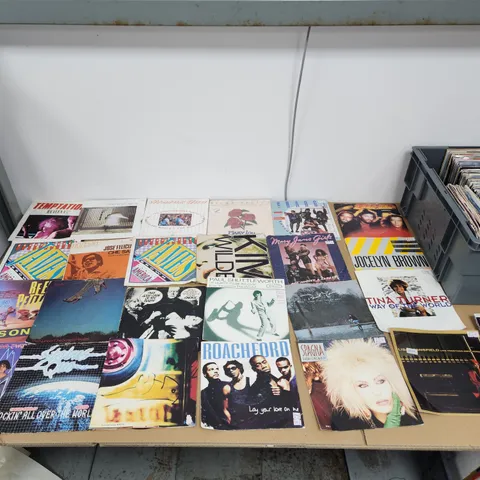 A COLLECTION OF VINYL SINGLES SINGLES