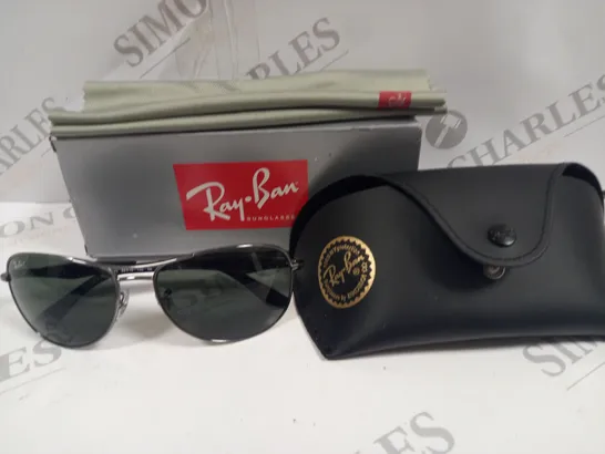 BOXED PAIR OF RAY BAN GLASSES IN GUNMETAL GREEN