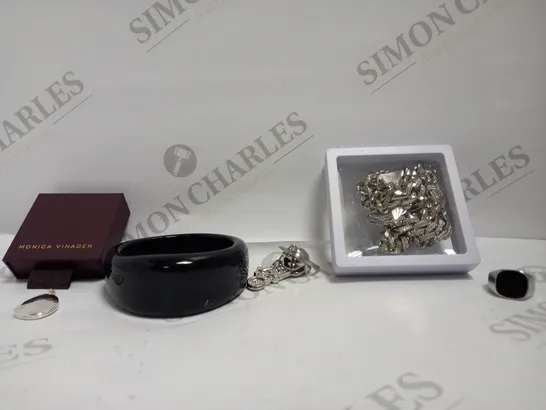 BOX OF APPROX 15 ASSORTED ITEMS TO INCLUDE - SILVER CHAIN - MONICA VINADER NECKLESS CHARM - MOTOBIKE & HELMET KEYRING ECT