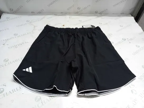 ADIDAS LOGO CASUAL SHORTS SIZE 