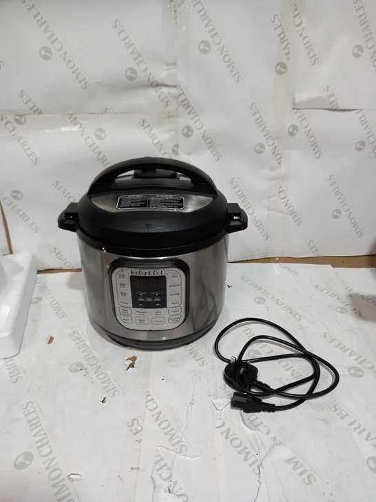 INSTANT POT DUO SMART PRESSURE COOKER