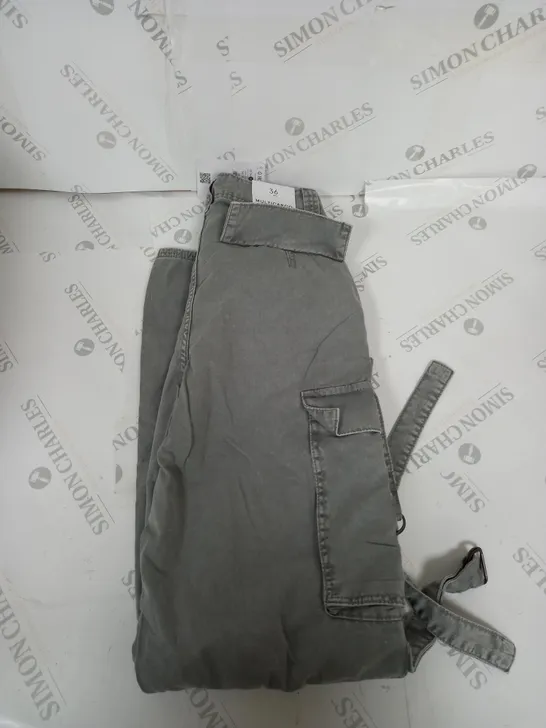 BERSHKA MULTI-CARGO JEANS SIZE 8