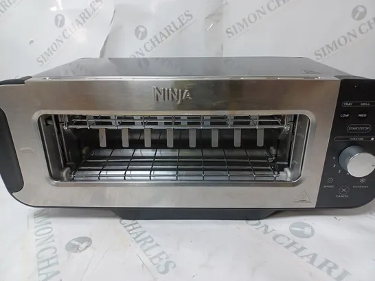 BOXED NINJA 2 IN 1 TOASTER & GRILL ST100UK