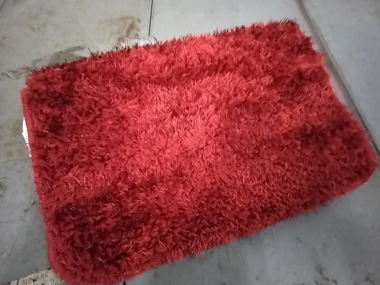 BRAND NEW PACO HOME SIERRA CARPET IN RED - 40X55CM