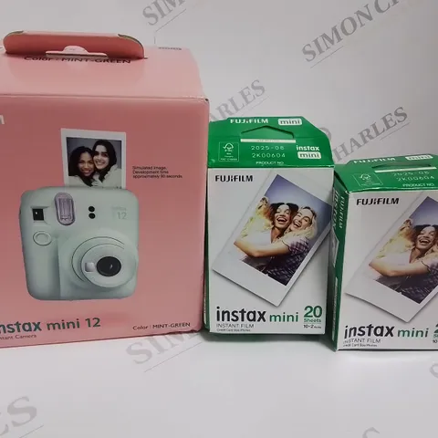 BOXED FUJIFILM INSTAX MINI 12 ISTANT CAMERA