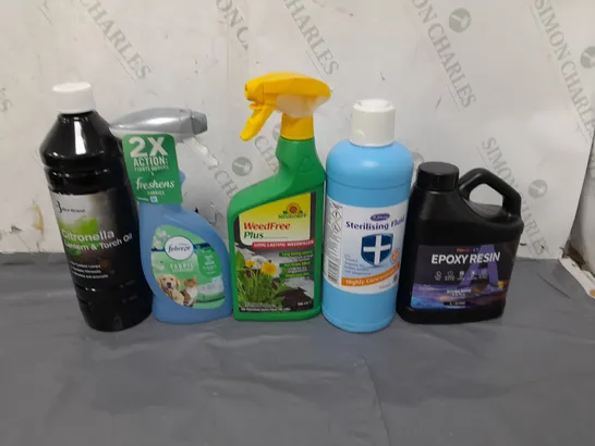 LOT OF APPROXIMATELY 10 ASSORTED LIQUIDS TO INCLUDE FEBREZE, WEEDFREE PLUS AND STERILISING FLUID - COLLECTION ONLY 