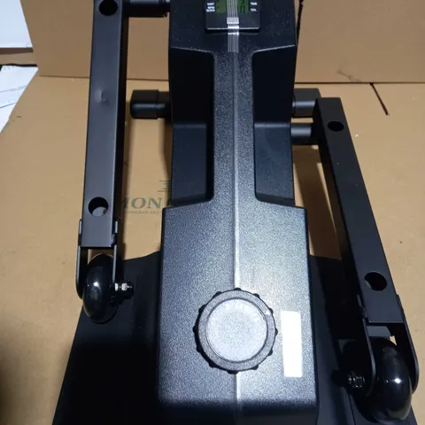 CUBII ELLIPTICAL TRAINER 