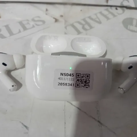 APPLE AIRPODS 3RD GEN WITH CHARGING CASE