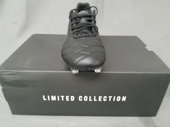 BOXED PAIR OF ADIDAS 11PRO FOOTBALL BOOTS IN BLACK UK SIZE 8.5