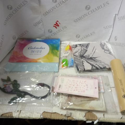 LOT OF ASSORTED ITEMS TO INCLUDE CALANDERS, BASTING BRUSHES