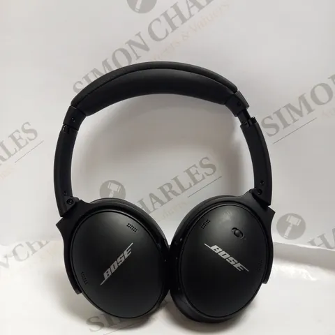 BOXED BOSE NOISE CANCELLING QUIETCOMFORT 45 HEADPHONES 