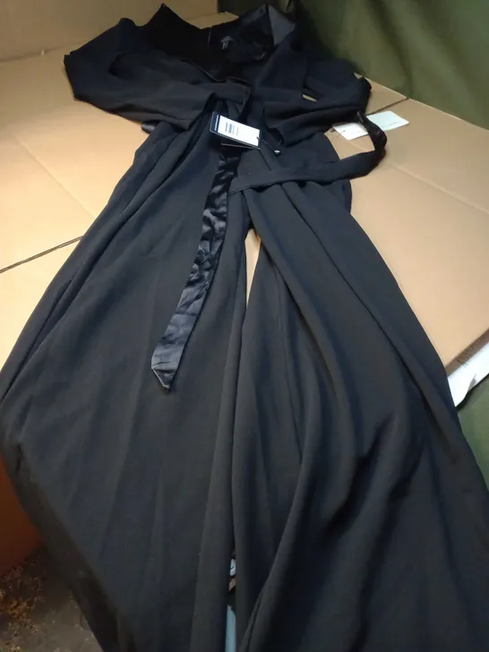 ADRIANNA PAPELL BLACK TUXEDO JUMPSUIT WITH SATIN COLOUR DETAIL - SIZE 12