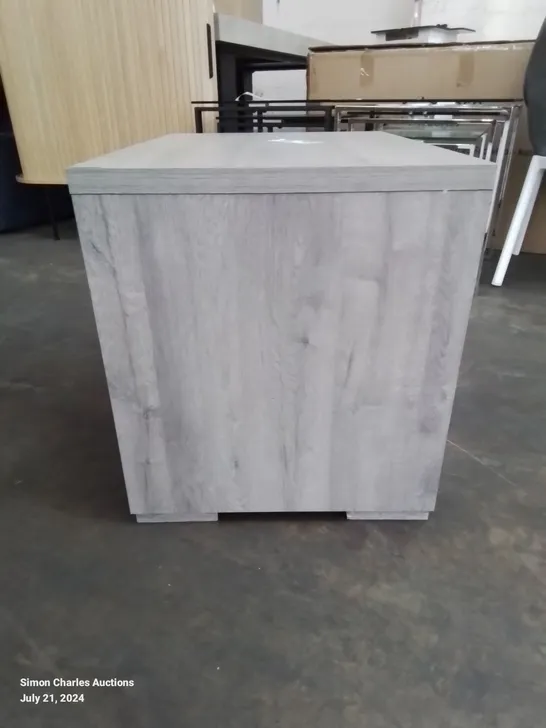 QUALITY MADE GREY WASH 2 SOFT CLOSE DRAWER BEDSIDE TABLE