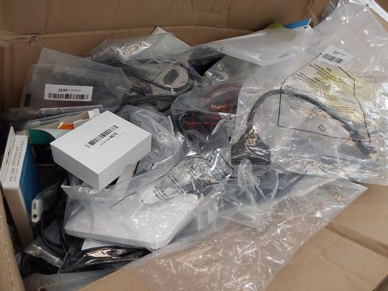 PALLET OF ASSORTED CABLES & ACCESSORIES INCLUDING, USB CABLES, PHONE CHARGERS, HDMI, 