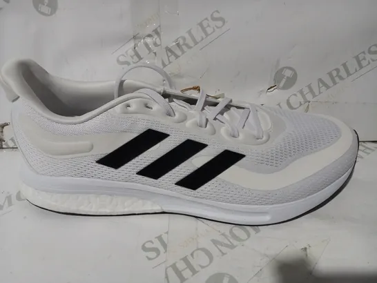 BOXED PAIR OF DESIGNER TRAINERS IN THE STYLE OF ADIDAS SUPERNOVA M IN WHITE/BLACK UK SIZE 10