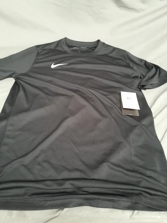 NIKE SLIM FIT TOP IN BLACK - LARGE