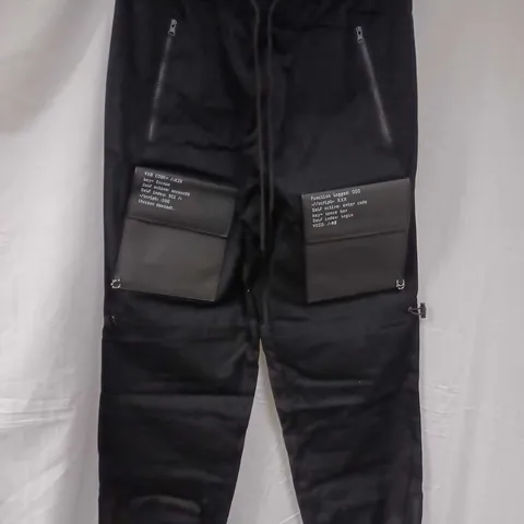 BRAND NEW KOI THE BANSHEE MEN'S CARGO TROUSERS, BLACK - SIZE XS