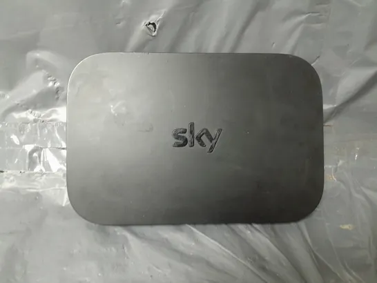 SKY EM150 Q MINI BOX