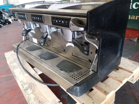 RANCILIO RAN7-3 COMMERCIAL 3 GROUP BARRISTA COFFEE MACHINE 