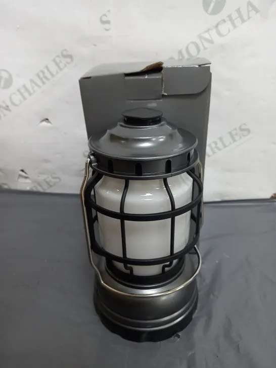 SET OF 2 BATTERY POWERED LANTERN 