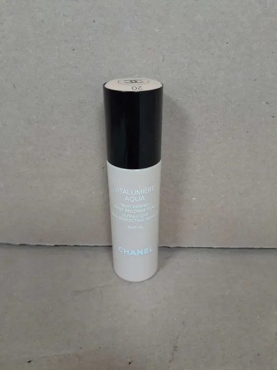 CHANEL VITALUMIERE AQUA ULTRA LIGHT SKIN PERFECTING SPF15 BEIGE 20