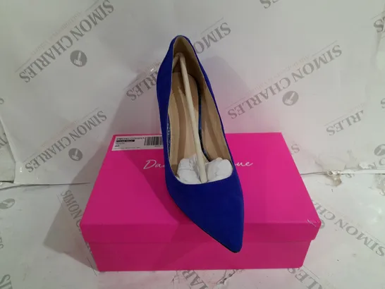 BOXED PAIR OF DANNII MINOGUE DISCO QUEEN COURT IN blue - UK SIZE 7