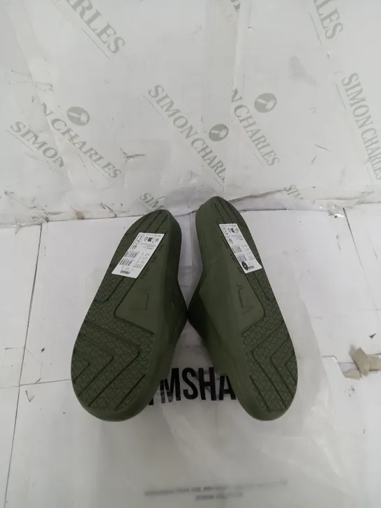 BAGGED GYMSHARK REST DAY SLIDES CORE OLIVE SIZE 8 