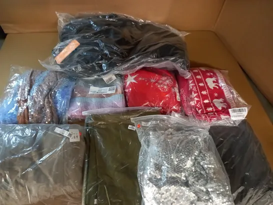 LARGE QUANTITY OF ASSORTED BAGGED CLOTHING ITEMS 