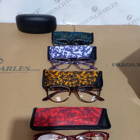 4 X PAIRS OF READING GLASSES & 1 X PAIR OF VARIFOCAL STYLE SUNGLASSES