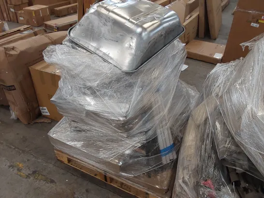 PALLET OF ASSORTED HOMEWARE AND FURNITURE PARTS 