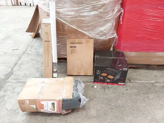 PALLET OF ASSORTED ITEMS INCLUDING: AIR FRYER, PET BED, ROLLER BLINDS, RETRACTABLE SAFETY GATE, TOILET SEAT