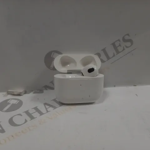 AIRPODS WITH MISSING POD