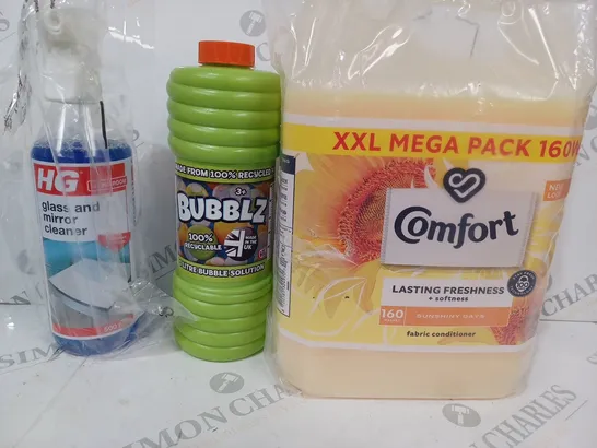 APPROXIMATELY 5 ASSORTED HOUSEHOLD ITEMS TO INCLUDE COMFORT FABRIC CONDITIONER, BUBBLZ BUBBLE SOLUTION, GLASS & MIRROR CLEANER, ETC - COLLECTION ONLY