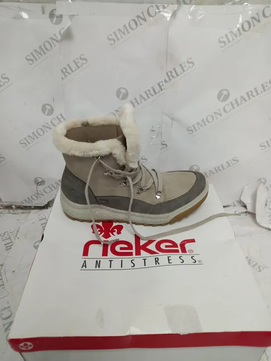 BOXED RIEKER ANTISTRESS WARM HIKING BOOTS, CREAM - SIZE 7.5 