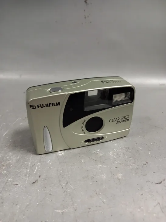 FUJIFILM CLEAR SHOT 20 AUTO FILM CAMERA 