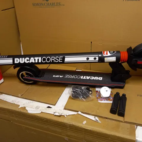 AIR DUCATI COUSE AIR SCOOTER - BLACK 