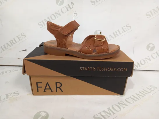 BOXED PAIR OF START RITE KIDS OPEN TOE SANDALS IN BROWN EU SIZE 24