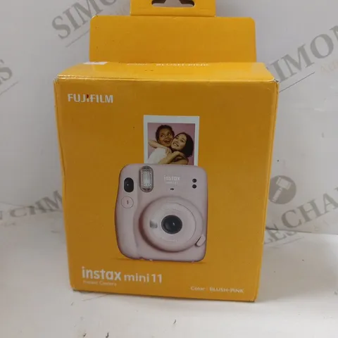 BOXED FUJI FILM INSTAX MINI 11 INSTANT CAMERA 