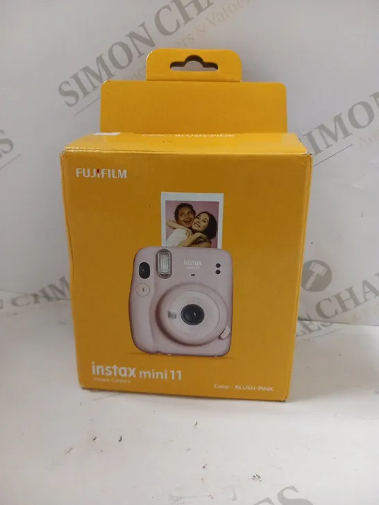 BOXED FUJI FILM INSTAX MINI 11 INSTANT CAMERA 