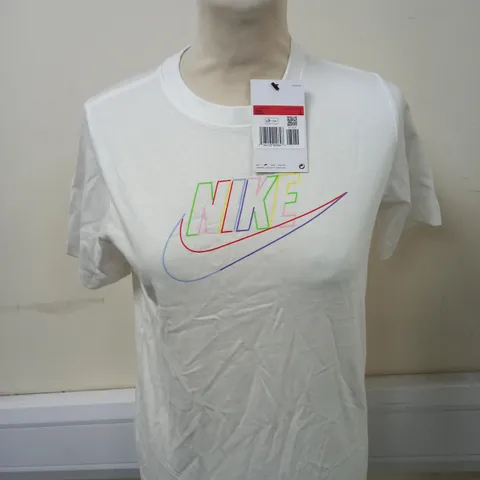 NIKE LOGO GRAPHIC T-SHIRT - KIDS - SIZE L