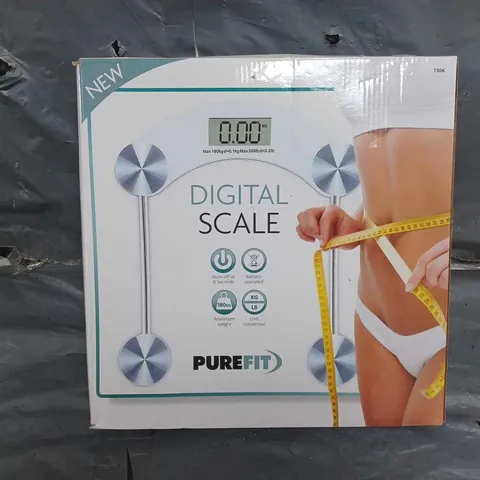 BOXED GLASS DIGITAL SCALE - COLLECTION ONLY