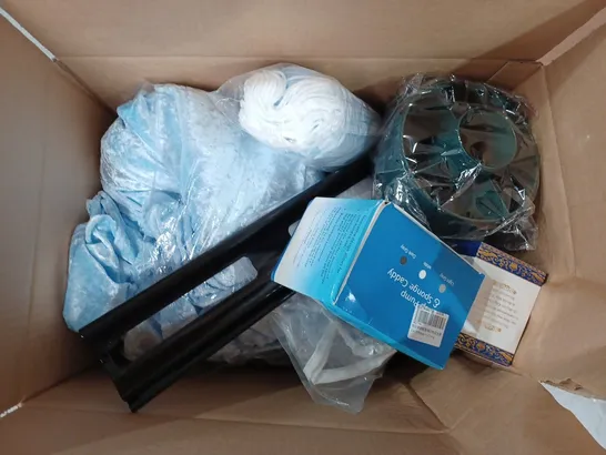 BOX OF APPROX 12 ITEMS TO INCLUDE - SOAP PUMP & SPONGE CADDY - SURGEON MASKS - KING CHARLES III MUG ECT