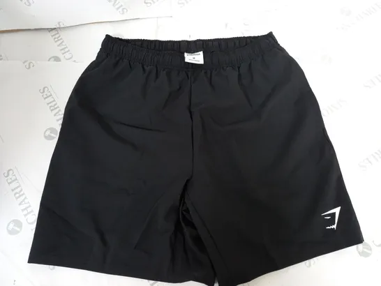 GYMSHARK BLACK SHORTS - M