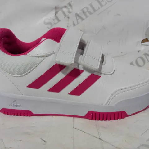 BOXED PAIR OF ADIDAS TENSAUR SPORT 2.0 CHILDREN'S SHOES IN WHITE/PINK UK SIZE 11